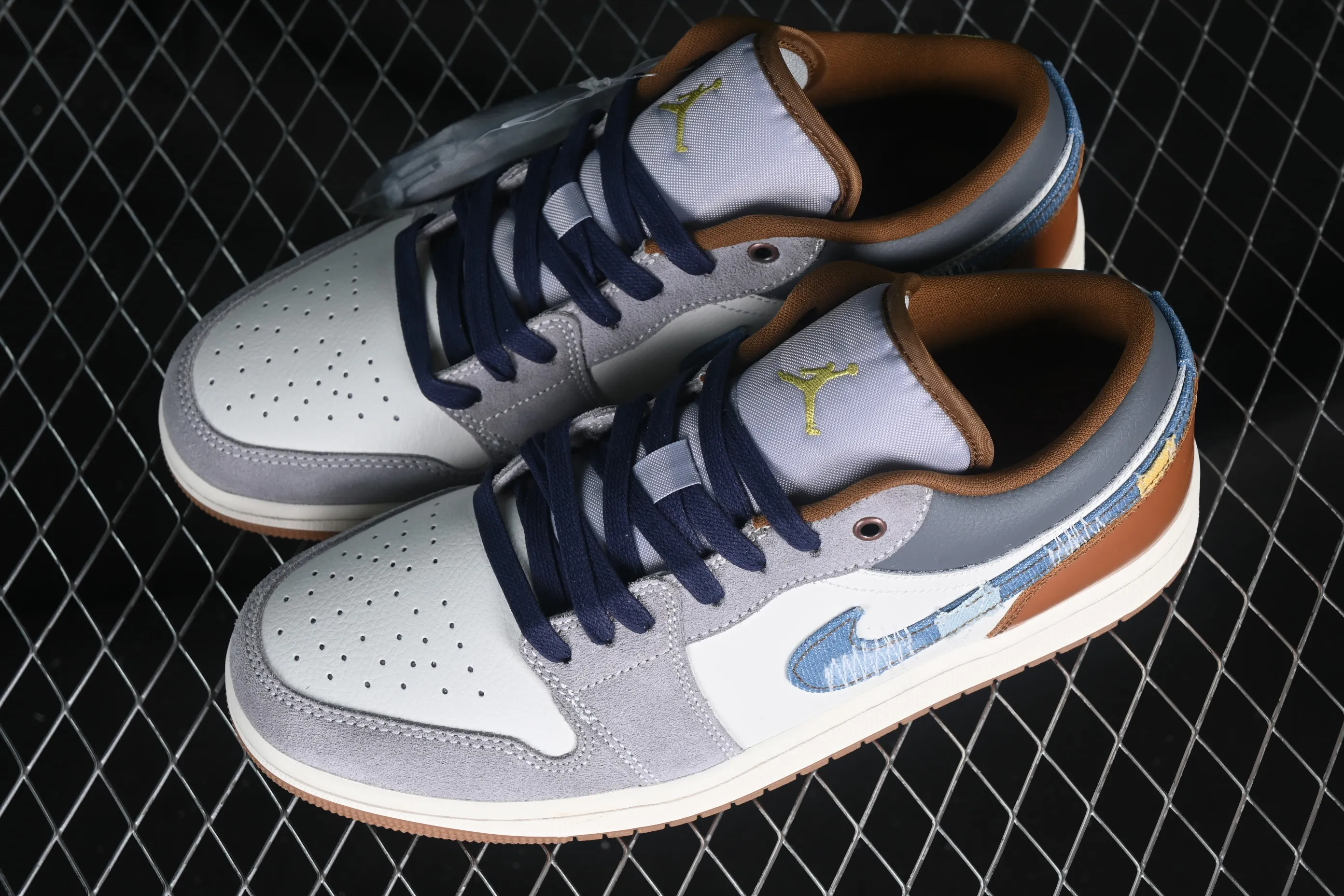 All categories Air Jordan Jordan series basketball shoes Air Jordan 1 Low Air Jordan 1 Low AJ1 Joe 1 Valentine's Day limited denim denim low-bang cultural casual sneakers FZ5042-041